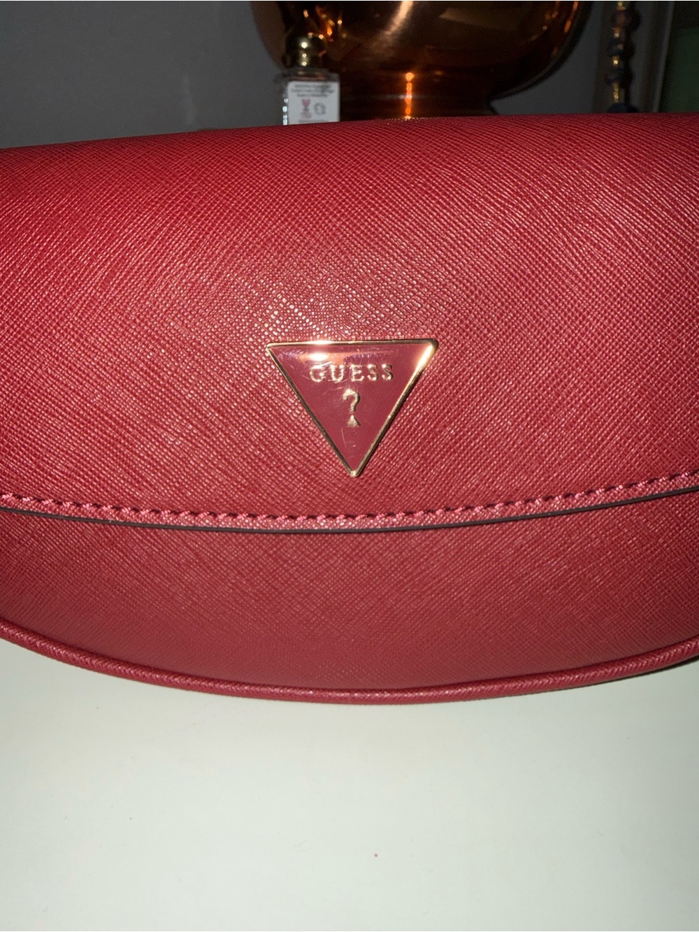GUESS Red Shoulder Bag with Triangular Logo - Picture 5 of 5